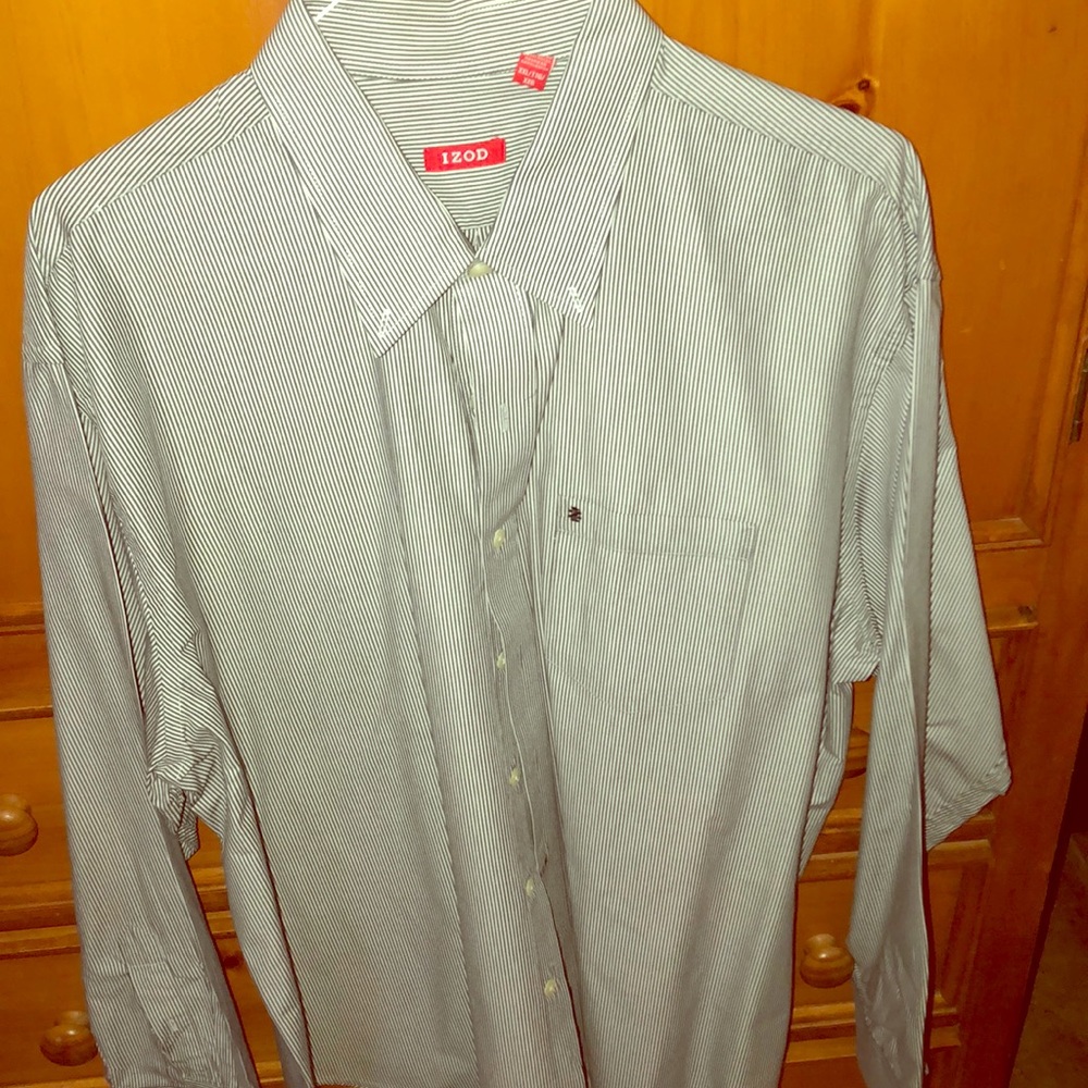 Men’s Izod Button Down Dress Shirt